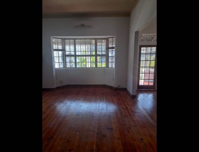 200M² BUSINESS FOR SALE IN WINDERMERE